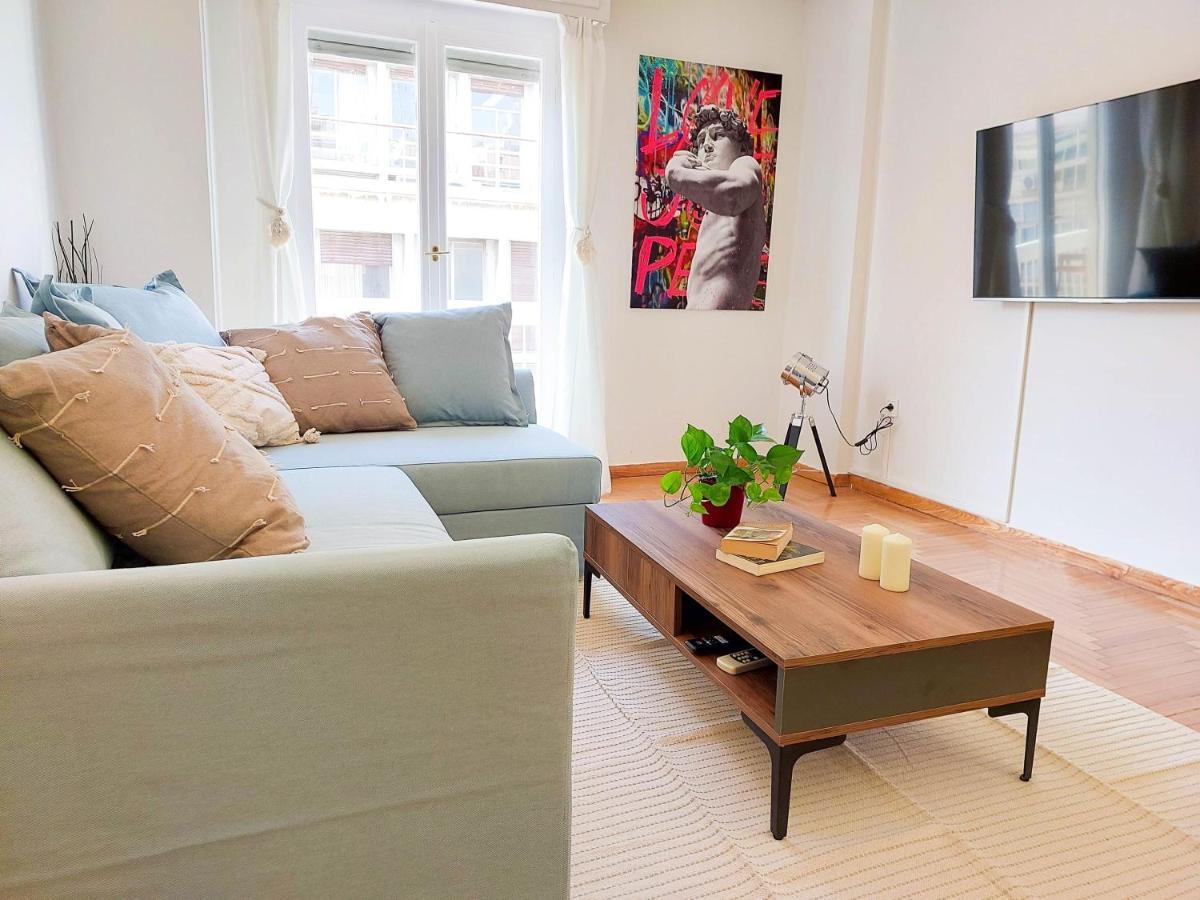 Apartment Exarchia Artistic Getaway For Groups