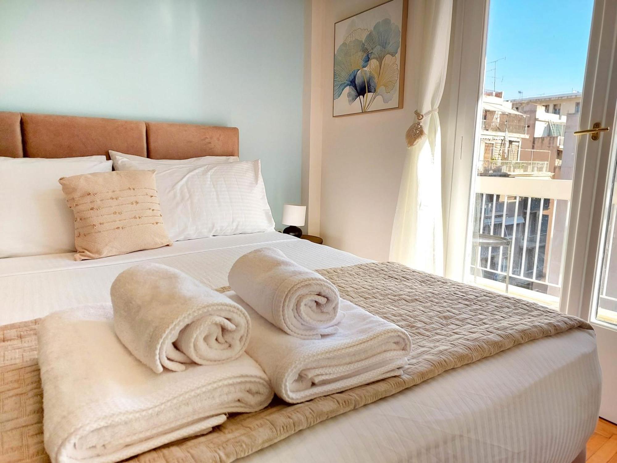 Apartment Exarchia Artistic Getaway For Groups Athen
