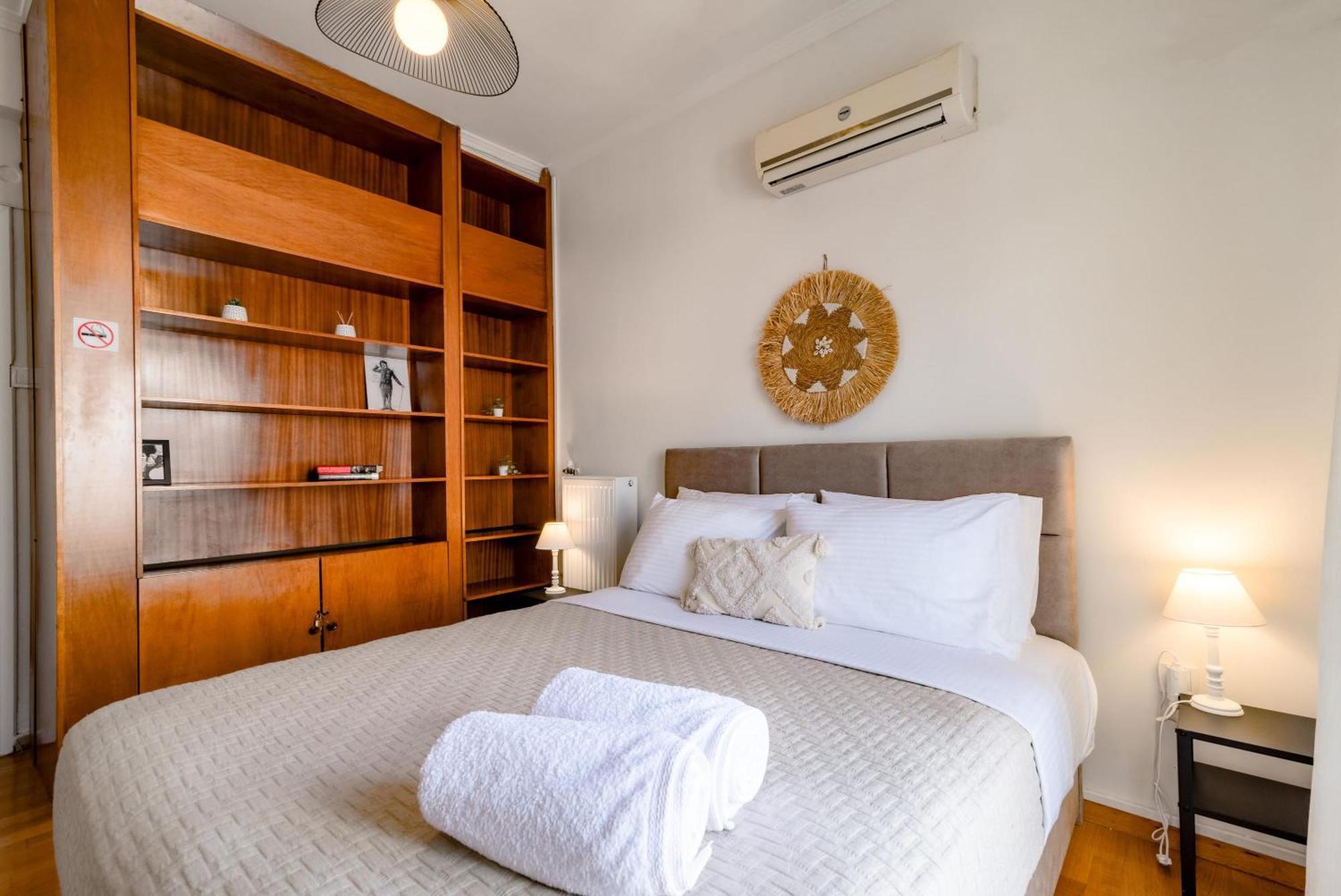 Exarchia Artistic Getaway For Groups Athen